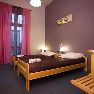 Dragon Aparthostel Senatorska Hostel Kraków