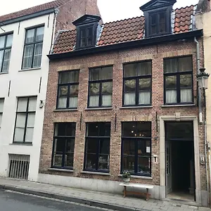  Appartement Dijver - Serene Escape In The Heart Of Historic België